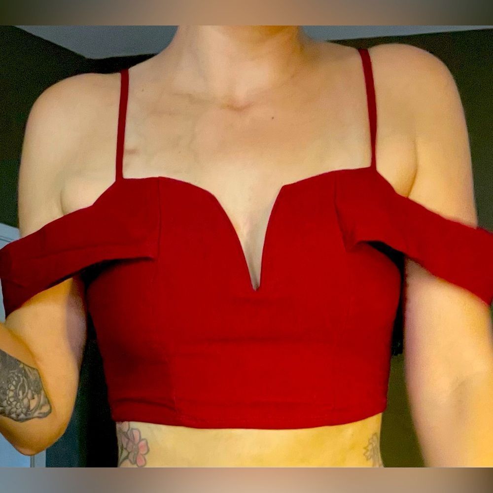 Off the shoulder skinny strap beautiful red crop top